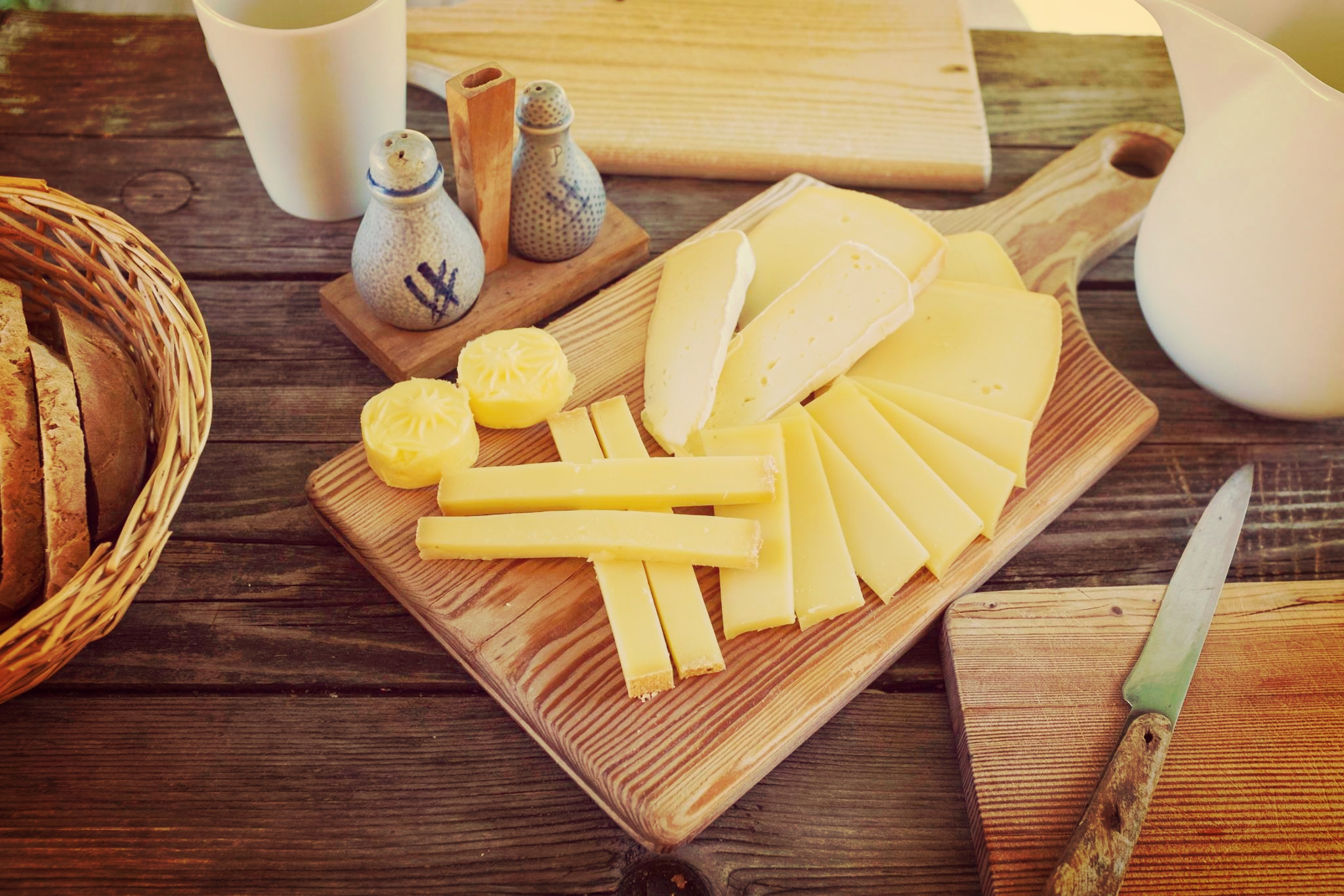 Jause mit Käse von der Alm Tirol